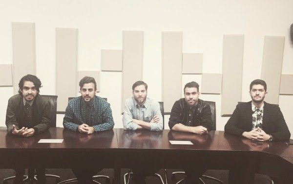Okills firma con Universal