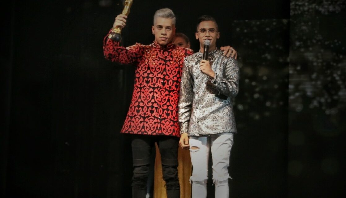 La Melodía Perfecta, causó furor en la entrega de los Premios Cacique de Oro Internacional.