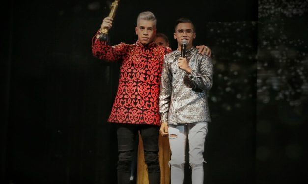 La Melodía Perfecta, causó furor en la entrega de los Premios Cacique de Oro Internacional.