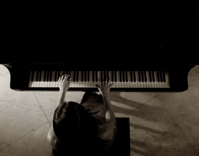 Escenas Infantiles primer disco de la pianista Vilma Sánchez