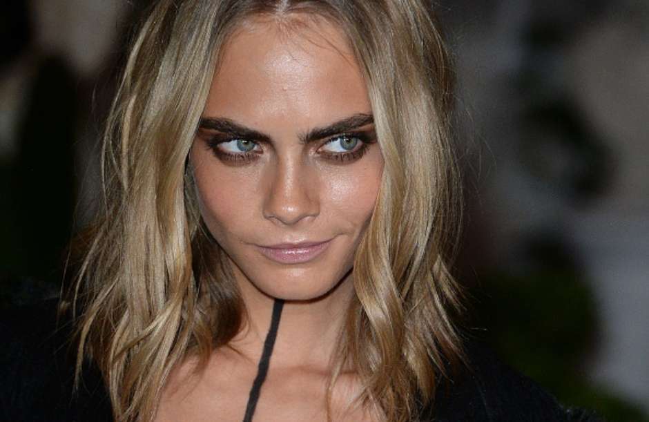 El nuevo e hipnótico tatuaje de Cara Delevingne (+Video)