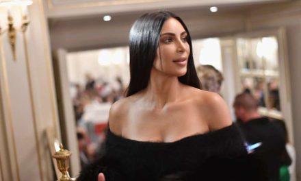 Kim Kardashian ha sido atracada a punta de pistola en su habitación en un hotel de París