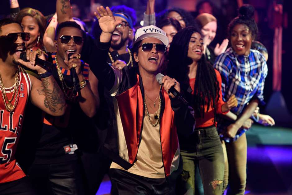 Bruno Mars vuelve a sorprender y presenta »Chunky» su nuevo hit (+Video)