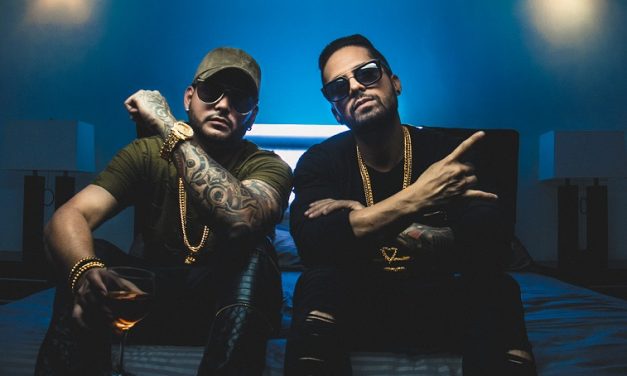 ESTA NOCHE, LESS & CHRIS TE PRESENTAN A »EL INDICADO»