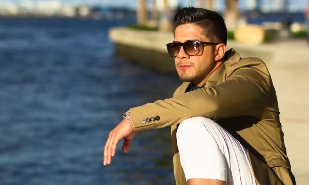 LION (@LionLazaro) ANUNCIA SU LANZAMIENTO CON UNA »FIESTA» (+Cover Audio)