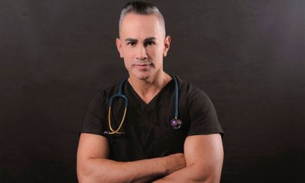 Pedro Del Castillo presenta »Tu pediatra a la mano»