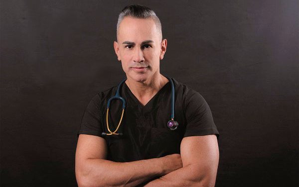 Pedro Del Castillo presenta »Tu pediatra a la mano»