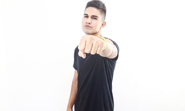 Ángelo »The Golden Boy» presenta el »Momento Perfecto»