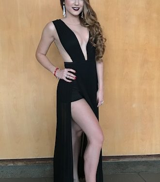 La Talentosa Estephy fue galardonada con el Cacique de Oro Internacional 2016 como Artista Femenina Revelacion del Año!
