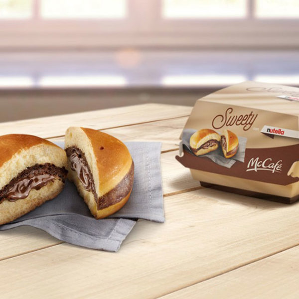 McDonald’s lanza en Italia la hamburguesa rellena con Nutella
