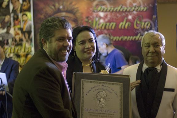 Luis Gerardo Blyde es galardonado con el Mara de Platino a la excelencia