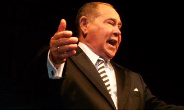 El cantante Memo Morales murió durante concierto de fin de año (+Video)