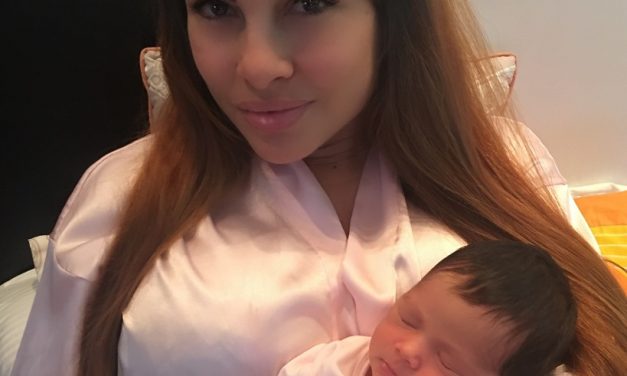LA PRETTY GIRL MIA RECIBE UN PRECIADO REGALO DEL AÑO 2017… SAHARA