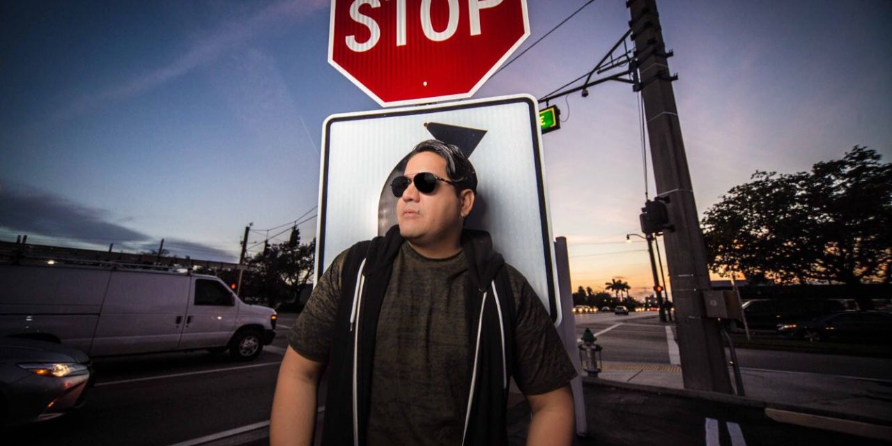 Vicentt aspira ganar el premio »Tocando al Fama» como cantante pop