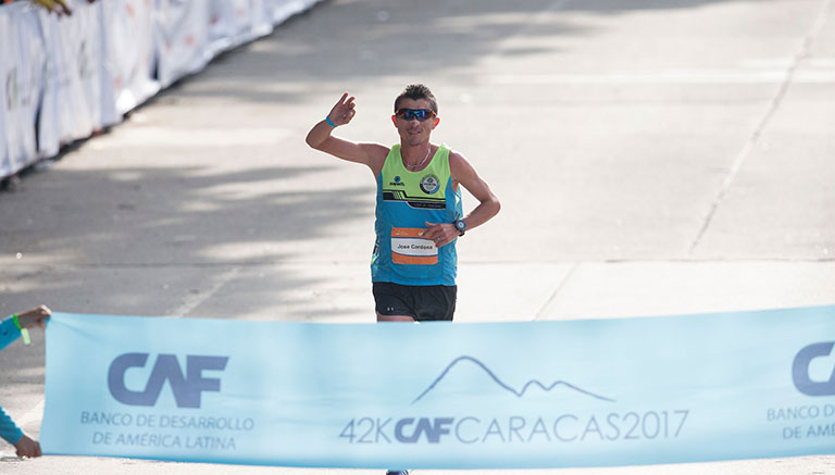 José David Cardona y Zuleima Amaya ganan la sexta edición del Maratón CAF Caracas 2017