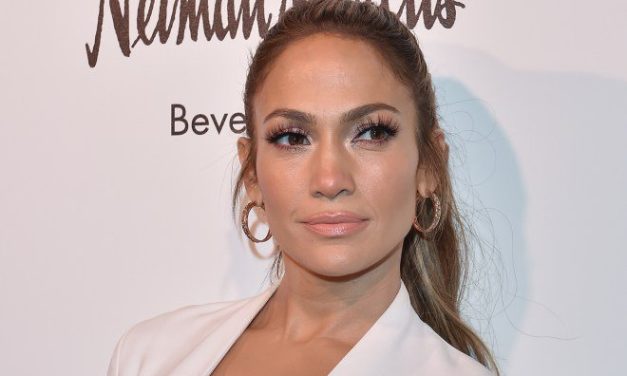 Jennifer Lopez tiene nueva pareja: el ex jugador de béisbol Alex Rodríguez