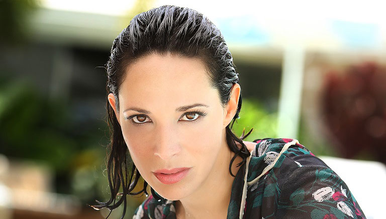 ILEANNA SIMANCAS RECORRE FESTIVALES INTERNACIONALES (Guadalajara y Miami) CON EL CORTOMETRAJE SPARK