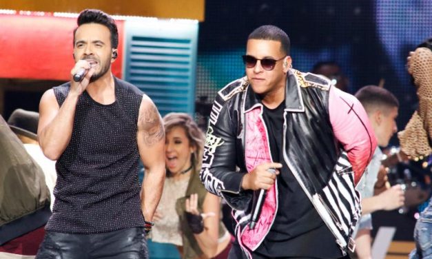 El Rey del género urbano revoluciona el escenario de los Premios Billboards 2017