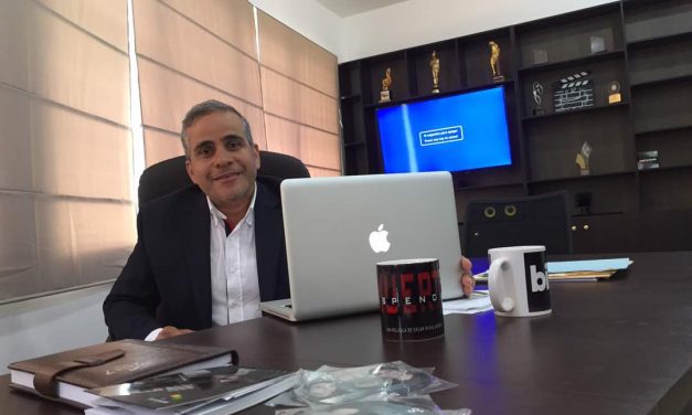 El cineasta Oscar Rivas se lanza un desafío urbano y musical
