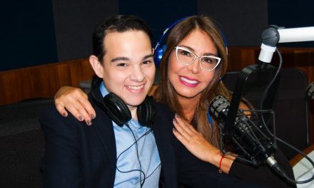 Alejandro Tremola impone glamour en su regreso a la radio