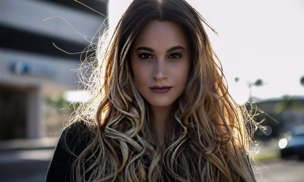LA DJ VENEZOLANA ANDREA HOYOS TRIUNFA EN EL EXTERIOR
