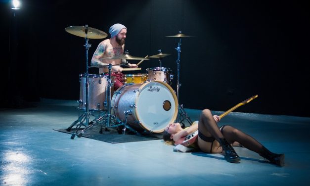 SÓNICA revive el punk rock con #QuéBello un cover de Kiara