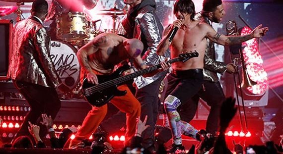 Red Hot Chili Peppers alista un súper concierto en Cuba para 2018