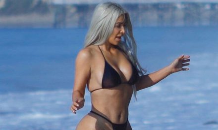 Kim Kardashian reapareció en la playa con un diminuto bikini (+Fotos)