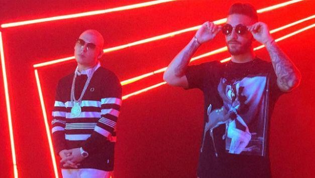 Maluma y Cosculluela están grabando un video. Pronto, se viene un nuevo tema.
