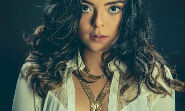 María Laura presenta »Nuestra Canción»