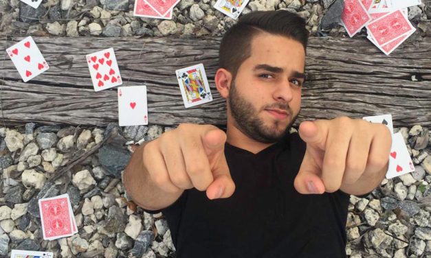 El mago e ilusionaista Michel Gallero combina trucos y entretenimiento en Youtube