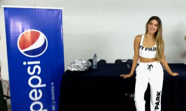 Pepsi sigue de gira con Corina Smith