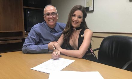 Charyl Chacón firmó contrato con RCTV