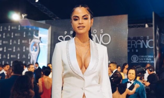 Natti Natasha es galardonada el los Premios Soberano 2018