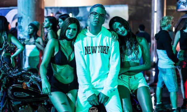 OMAR KOONZE CONTAGIA A TODOS CON »PRÁCTICAMENTE»