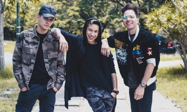 TREO LOGRA DOBLE  #1 CON SU TEMA ‘QUEDATE CONMIGO’
