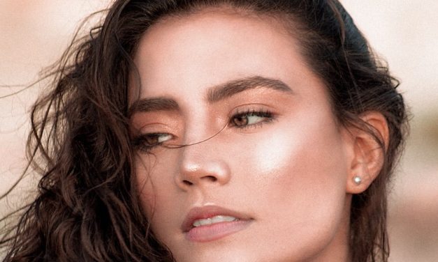 JOHA CEBALLOS DEBUTA COMO CANTANTE CON »ENTRE LOS DOS»