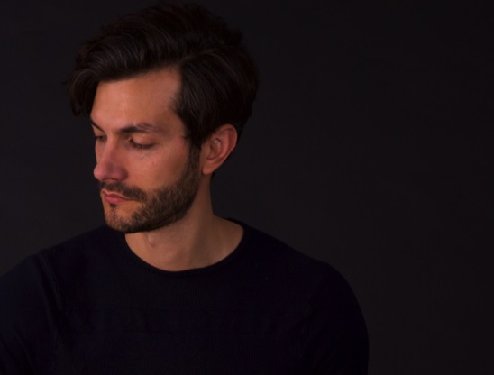 Emmanuel Da Silva presenta su primera producción discográfica »Resistiré»